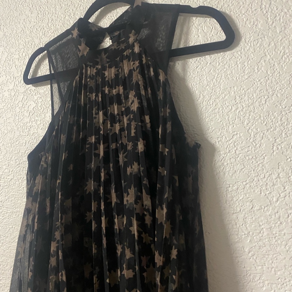 BCBGeneration Flowy Halter style Pleated Black Dress with Blush Star Motif - Picture 3 of 7